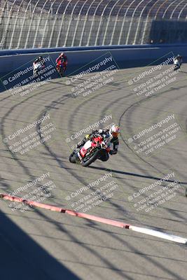 media/Jan-21-2023-Fastrack Riders (Sat) [[fcf3f88a30]]/Level 4/Session 2 Nascar 1/